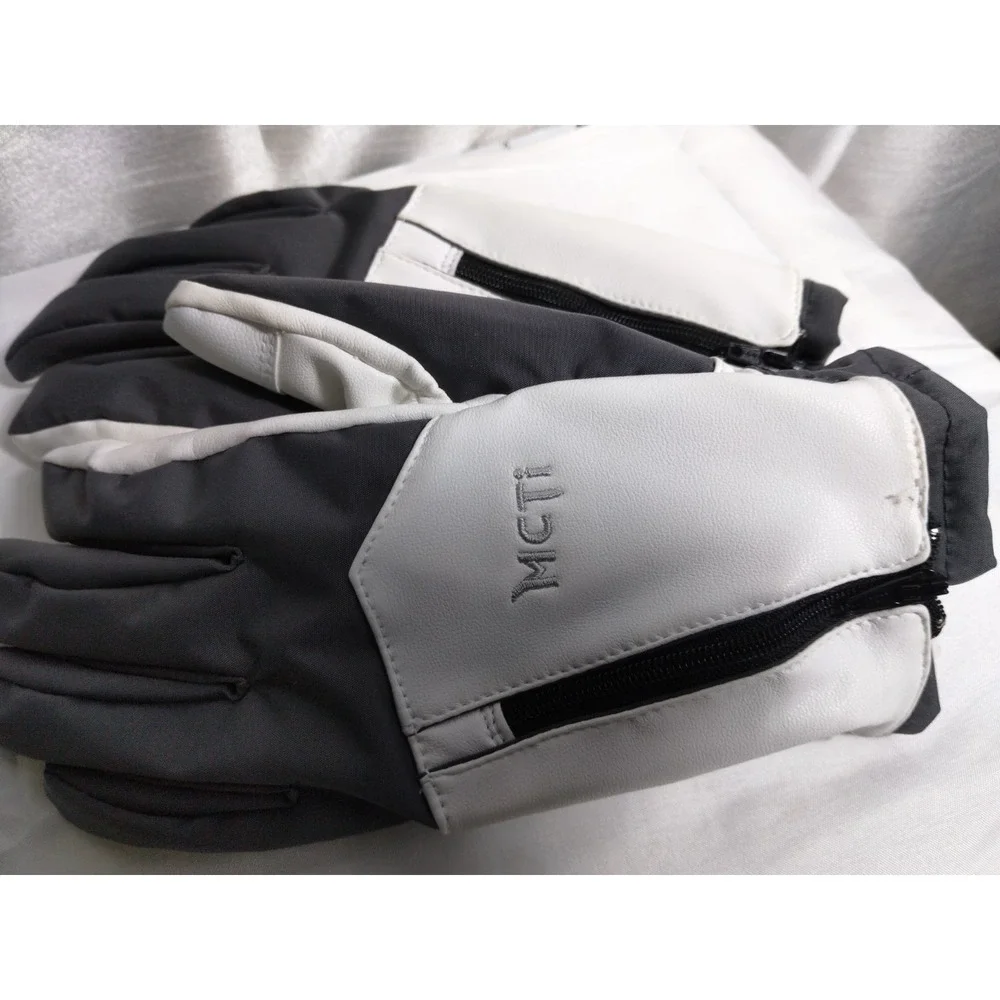 MCTI Breathable Outdoor‎ Gloves Windproof, Waterproof with Tags, Size Small